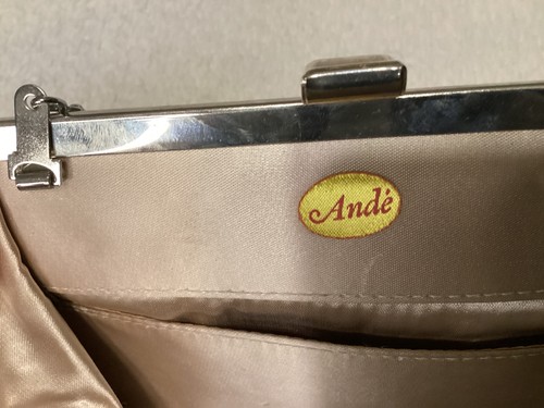 Vintage Ande’ Silver Shimmery Purse Shoulder Bag Clutch - Picture 4 of 4