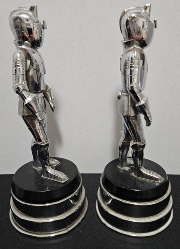 Vintage Thorens Medieval Knight Table Top Lighter Pair - Music Boxes Removed - Picture 4 of 5