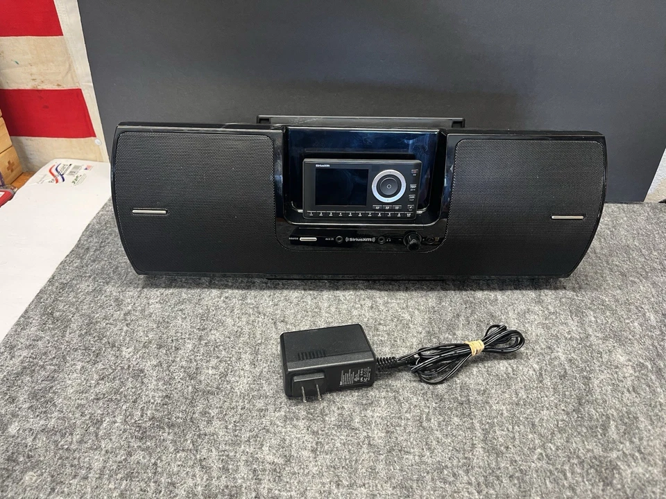 Sistema de audio base de altavoces portátil SiriusXM SXSD2 sin antena ni control remoto - probado Foto 2 de 4