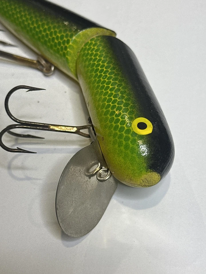 Wood Fishing Lure Perch Pattern Metal Lip Prop Bait - Image 2 of 4