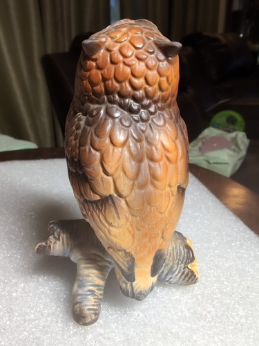 Statua gufo porcellana vintage in piedi su un arto albero made Japan 5,5" alta 3,5" larga - Foto 10 di 17