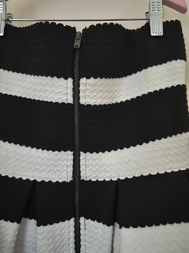 Lustre NEW Size 8 (Small) Black & White Striped Dress - Picture 14 of 16