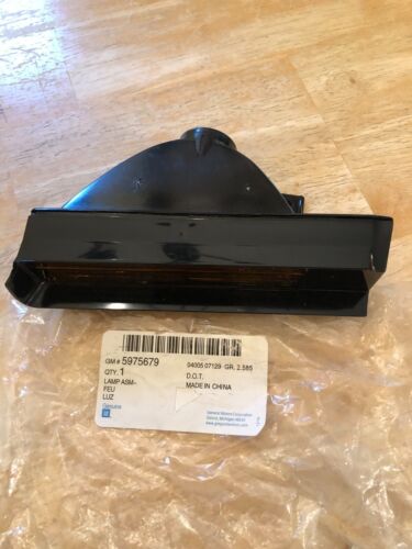 NOS 82-90 Pontiac Firebird Trans Am GTA Front Driver Turn Signal Assembly - Picture 2 of 11
