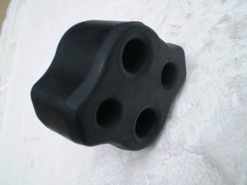 EXHAUST MOUNTING RUBBER BLOCK MOUNT FOR HOLDEN HSV VN VP VR VS VT V6 & V8 EACH - Picture 4 of 8