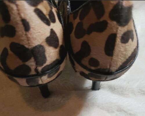 MAX STUDIO Maldives LEOPARD print FUR Black Buckle Leather Pump SHOES Heels 8 - Picture 4 of 5