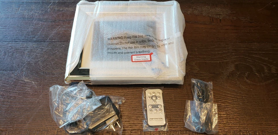 Pandigital PAN8056M02T 8” Digital Photo Frame W/ Silver Plated Engraveable Frame - Image 3 of 4