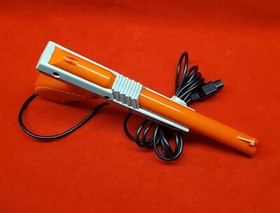 OEM Original 1985 Nintendo NES Zapper Duck Hunt Gun Authentic NES-005 Orange