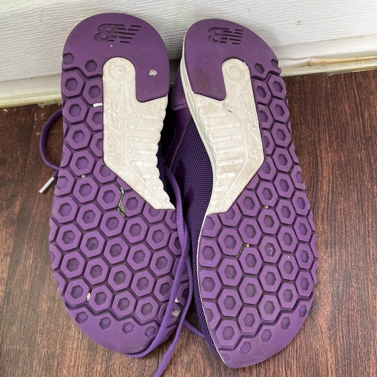 Womens New Balance 247 Size 8.5M Purple Athletic Trainers