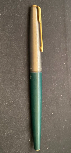 VTG PARKER 45 GREEN FOUNTAIN PEN, GOLD CLIP, STEEL CAP & NIB, 'EF' MARK, c1965 g