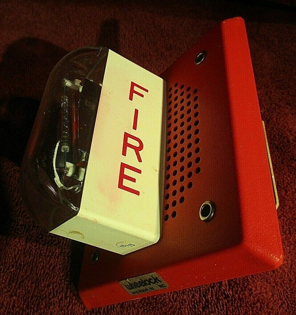Pair Wheelock Wall Mount Fire Alarm Speaker Strobe E-70-lsm-24 25//70 VRMS for sale online