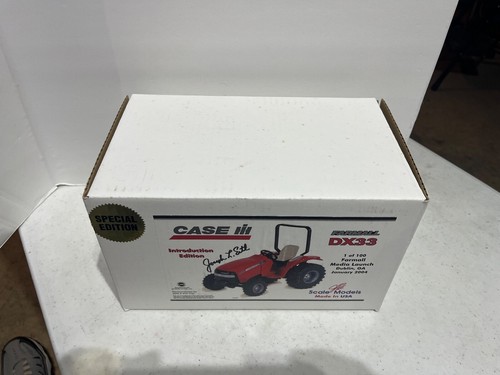 Case/IH DX33 Tractor 1 of 100 Special Intro Edition Signed 1/16 by Scale Models - Picture 15 of 16
