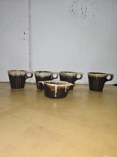 Vintage Hull Pottery USA Brown Drip Glazed Coffee Mugs (Set Of 4) With 1...