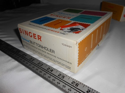 Singer Professional Buttonholer - Picture 2 of 3