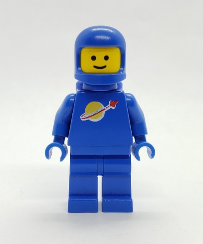 Lot of 4 Lego Red White Blue Yellow Spaceman Minifigure Classic Space Vintage - Picture 4 of 6