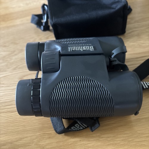 Bushnell H20 8x42 Waterproof Binoculars With Case - Picture 3 of 11