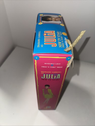 Vintage Reproduktion Julia Twist n' Turn schöne Puppe. Neu im Karton - Bild 6 von 18