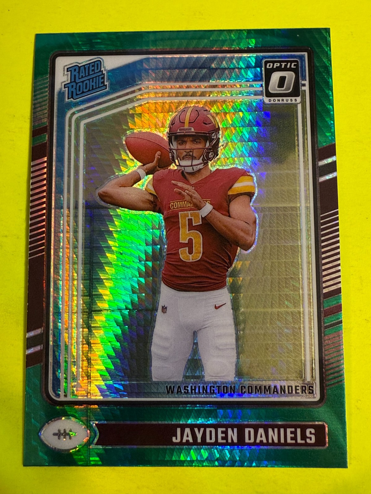 DA105506 2024 Donruss Optic Green Hyper #248 Jayden Daniels RR RC 