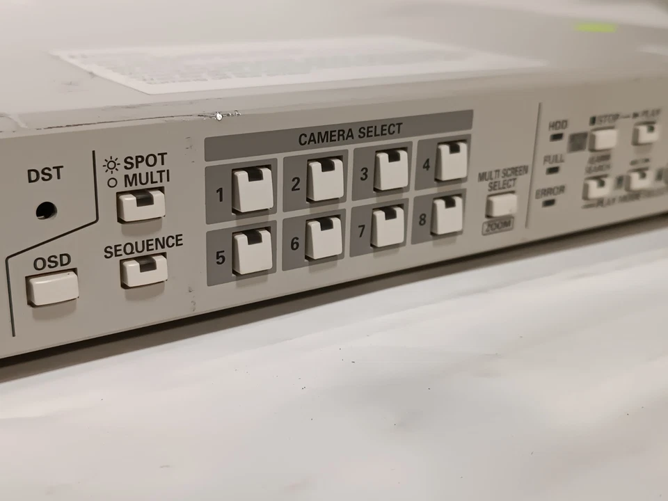 Panasonic WJ-HD220 - Grabadora de disco digital de 16 canales para monitoreo de seguridad Foto 4 de 4