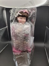 Avon CHILDHOOD DREAMS PORCELAIN DOLL COLLECTION "KITTY LOVE" 1993, NIB