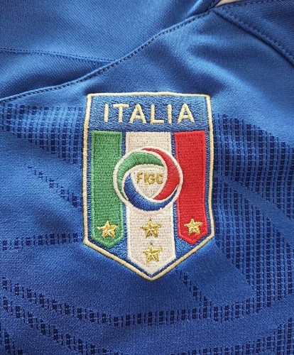 Italy 2010 - 2011 Home football Puma Player Issue shirt size Medium - Picture 5 of 11