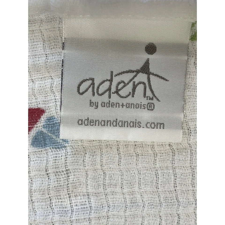 Manta de envoltura de muselina de algodón para recibir 39x41 Aden + Anais Foto 3 de 4