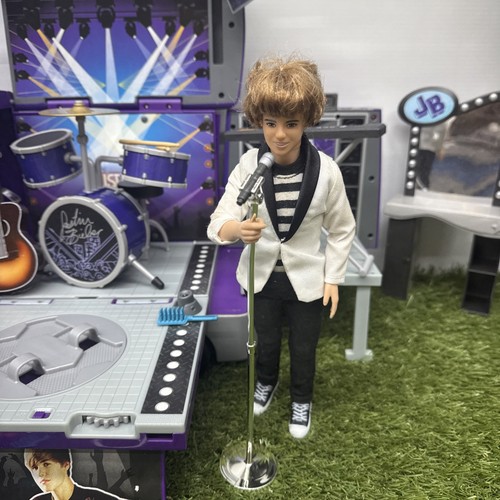 Justin Bieber Doll Tour Bus Concert Stage 2011 With Rooted Hair Doll And Access. - Bild 2 von 24