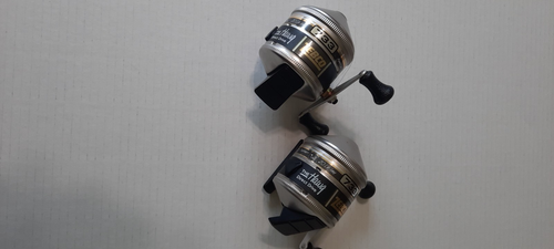 Zebco 733 The Hawg Spincast Rolle 2er Set