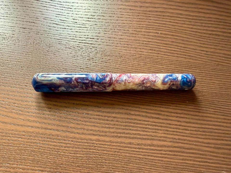 Nine bolígrafo personalizado a medida en Ice Cap Foto 3 de 3