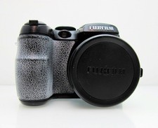 Fujifilm FinePix S1500 10MP 12  Zoom AA Camera  2GB SD Card
