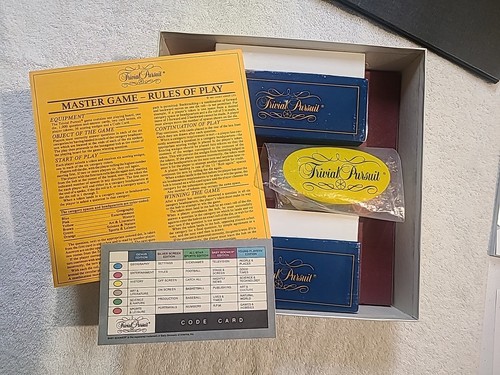 VINTAGE 1981 ORIGINAL TRIVIAL PURSUIT MASTER GAME GENUS EDITION COMPLETE!! - Picture 3 of 6