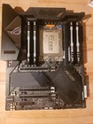 MoboCPURAM: ROG Strix TRX40-E Gaming, Threadripper 3960X, 64GB Kingston Fury RGB