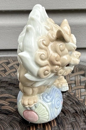 Yoshimi K Foo Dog Shishi Guardian Lion Porcelain Figurine Japan Signed - Picture 6 of 14