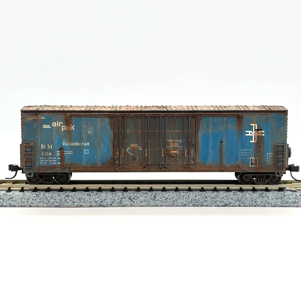 Atlas N Scale Boston Maine Evans 53ft Dbl Plug Boxcar BM 134 Custom Weathered - Image 3 of 4