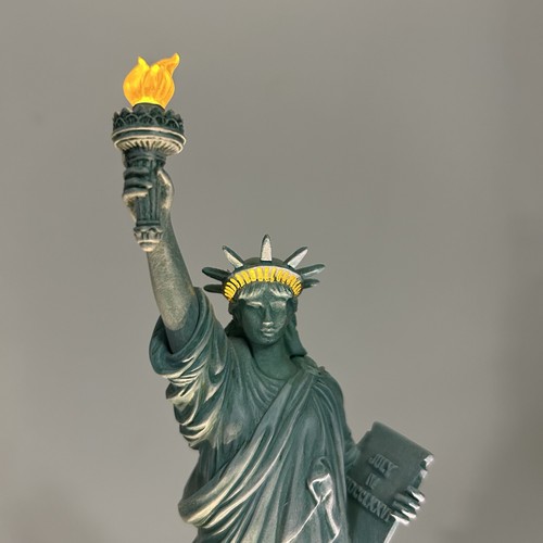 Hawthorne Village Estatua de la Libertad Iluminada Escultura Iluminada Tren Exhibición - Imagen 4 de 15