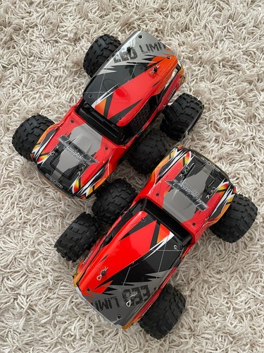 RC ferngesteuerter Off-Road Buggy, Monster Truck 2 Stück - Bild 1 von 6