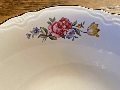 Two Vintage China Serving Bowl 40's-50's Roses Floral Gold Rim Scalloped Edges - Picture 9 of 20