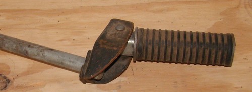 REAR FOOT PEG -------- 1977 HONDA GOLDWING GL1000 - Picture 2 of 2