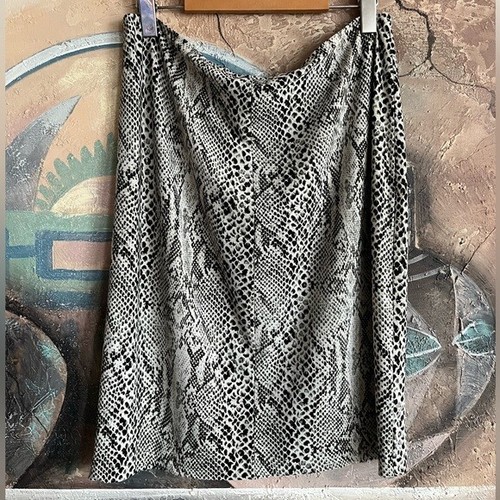 Norma Kamali stretchy jersey Snakeskin Print Skirt size large - Picture 4 of 4