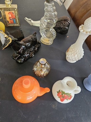 Vintage Lot of 21 Avon Cologne After Shave Perfume Bottles - Picture 5 of 11