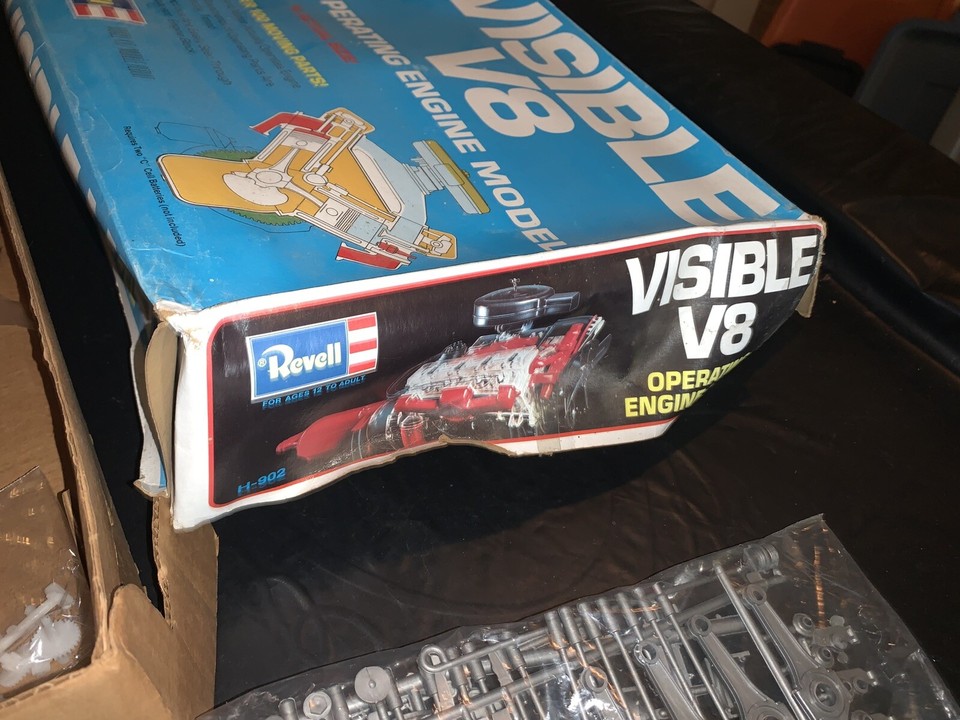 Vintage Revell 1977 Visible V8 Operating Engine Model Kit 1/4 Actual