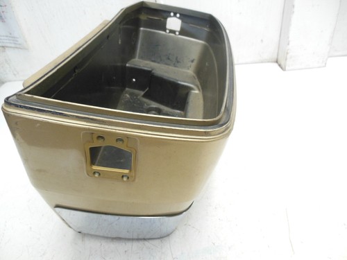 04H23 Yamaha XVZ 1300 Venture Royale 1987 Right Saddlebag 1NL-Y2848-00-EM - Picture 1 of 10