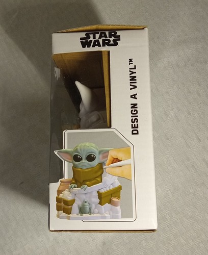 Star Wars Design A Vinyl TM Mandalorian Yhe Chold - Picture 3 of 4