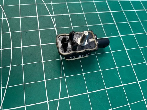 2012-2016 F30 BMW 328i Front Door Sensor OEM 9217711 - Picture 4 of 7