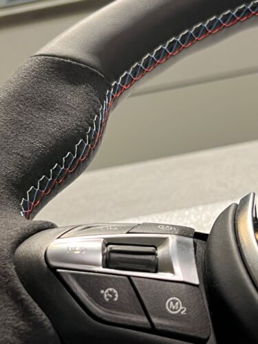 Genuine BRAND NEW BMW F10 F20 F21 F30 F31 X etc Leather Alcantara Steering Wheel - Picture 5 of 7