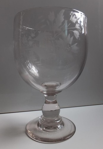 Large Antique Victorian Hand Blown Rummer with etched decoration. - Imagen 9 de 9