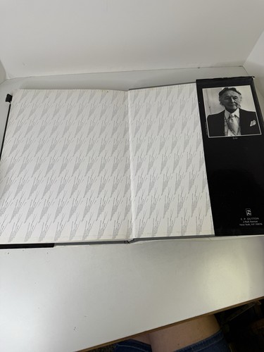 Erte at Ninety-Five The Complete New Graphic Extended Edition Hardback Book - Picture 18 of 19