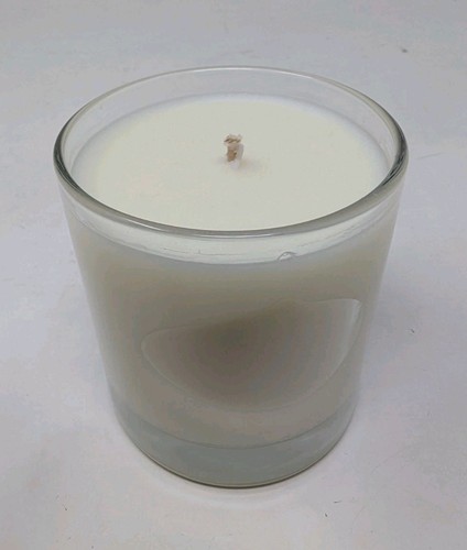 - Antidris Jasmine Soy Wax Candle | Luxury Fragrances for a Modern World - Picture 4 of 6