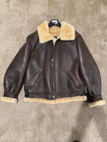 Schott NYC Classic B-3 Sheepskin Bomber Jacket, Mint, Condition Size 48 Worn 2X. image 5