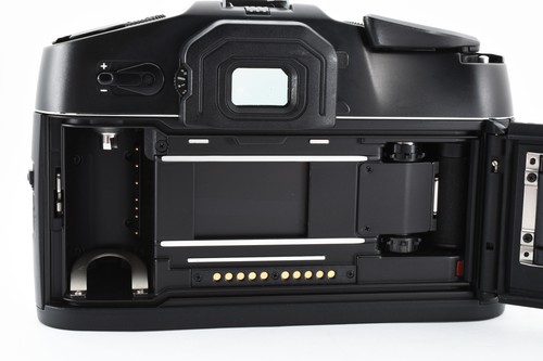 [Almost Unused Leica R8 Black 35mm SLR Film Camera Body From Used in JAPAN - Picture 7 of 24
