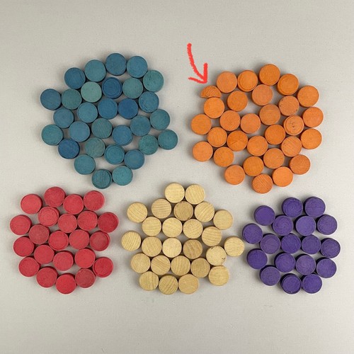 Vintage Milton Bradley Bingo Game 4148-N Cards Wooden Embossed Numbers Markers - 第 19/24 張圖片